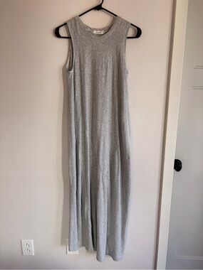 Mod Ref Sleeveless Stripped Maxi Dress